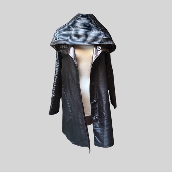 UBU Reversible Iridescent Raincoat - Picture 7 of 11